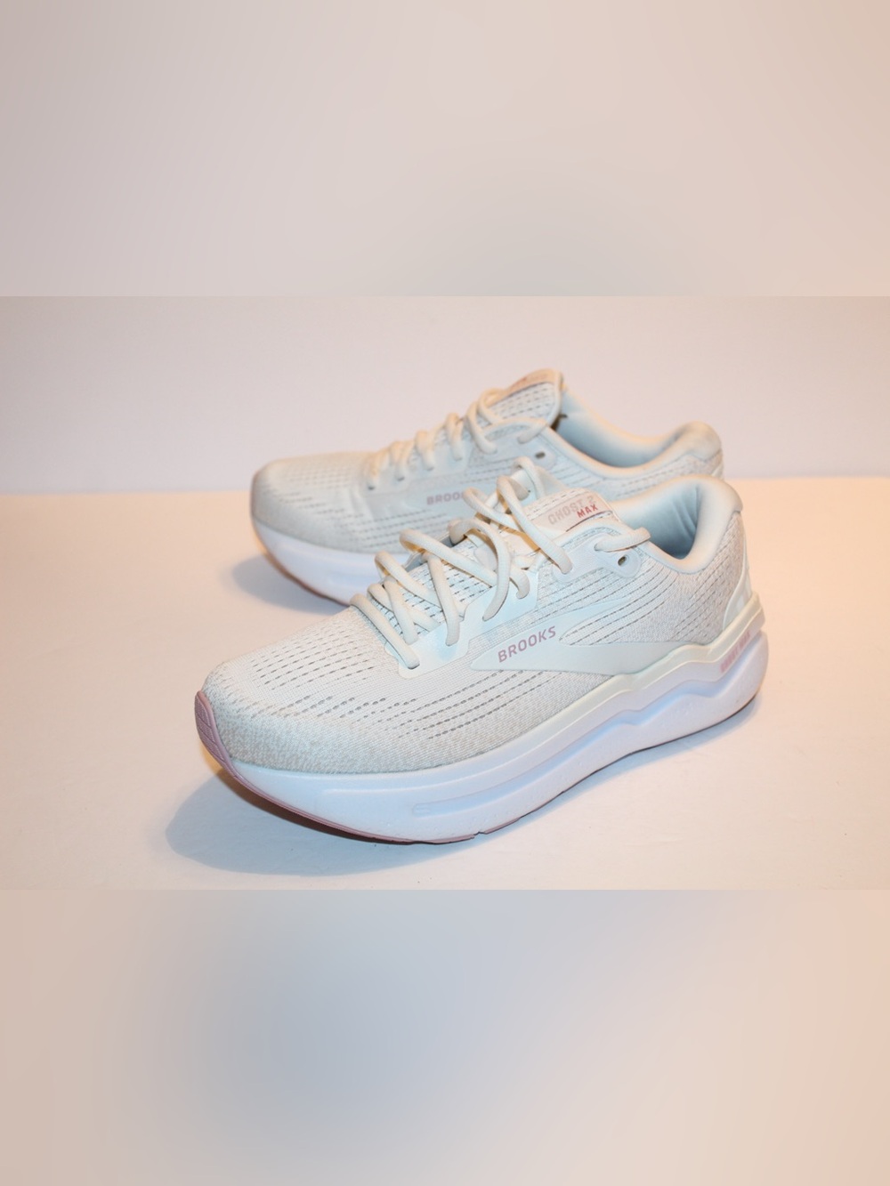 Brooks Ghost Max 2 Women’s Shoes Size 9.5B